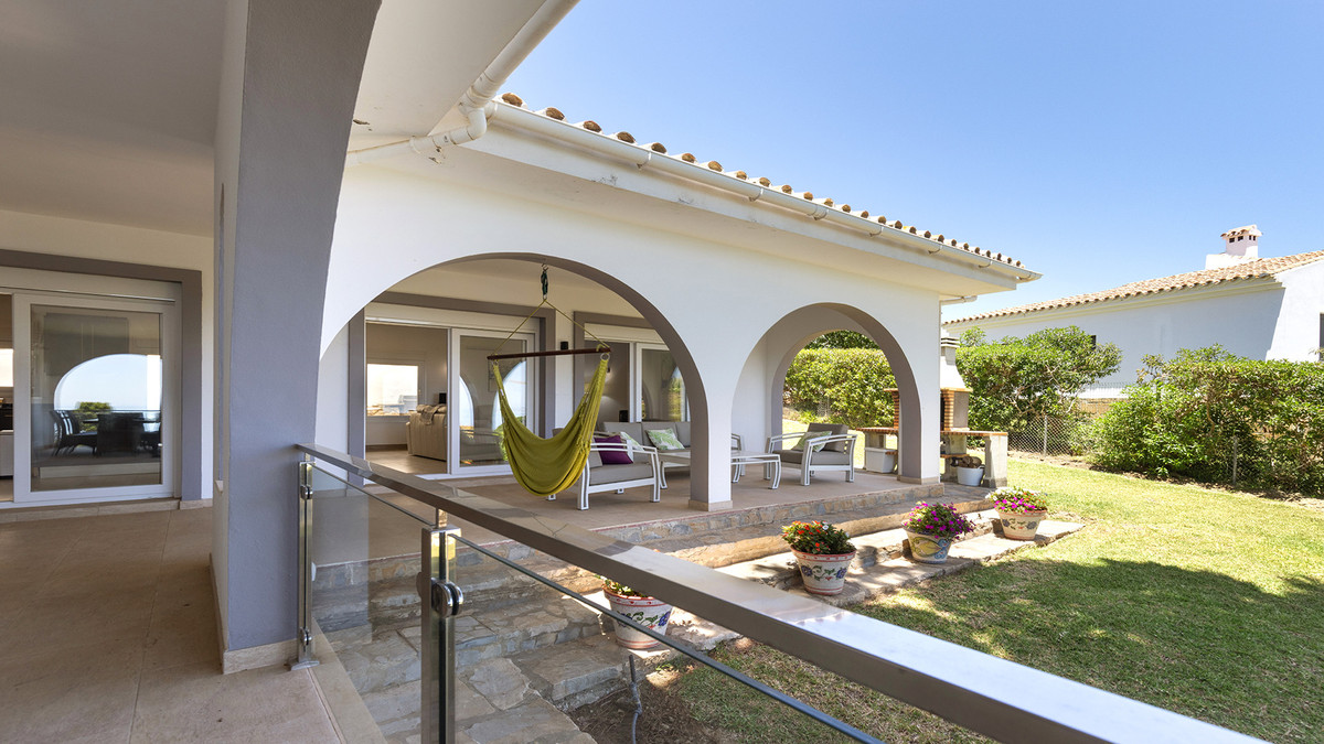 Huis te koop in Manilva | 4 slaapkamers H5436409