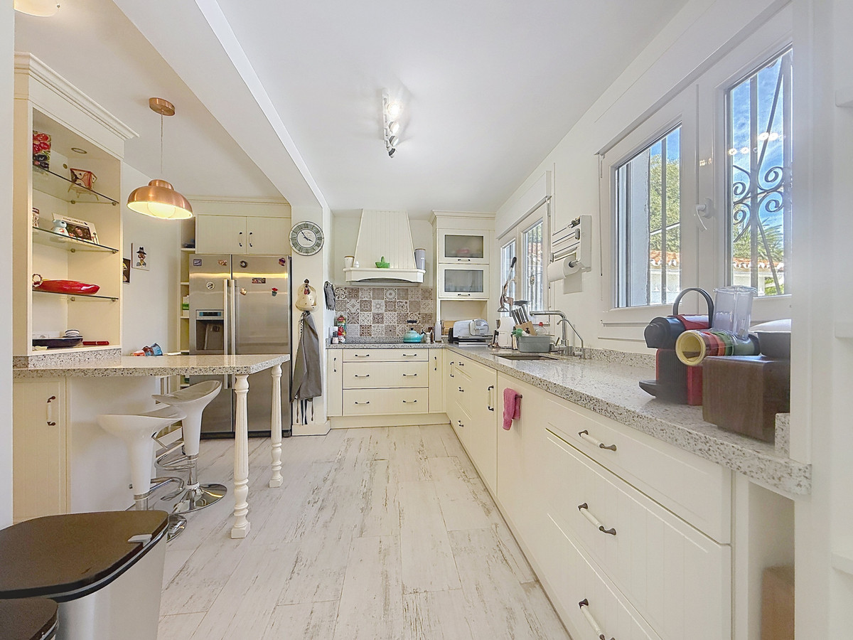 Huis te koop in Manilva | 3 slaapkamers H5440141