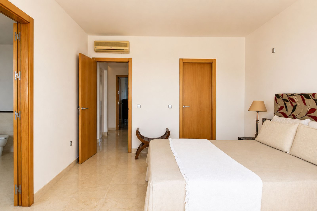 Huis te koop in Manilva | 4 slaapkamers H5461819