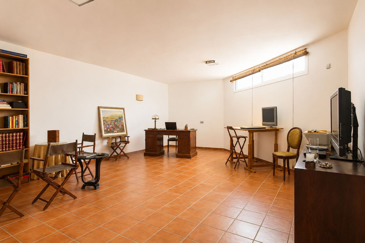 Huis te koop in Manilva | 4 slaapkamers H5461819