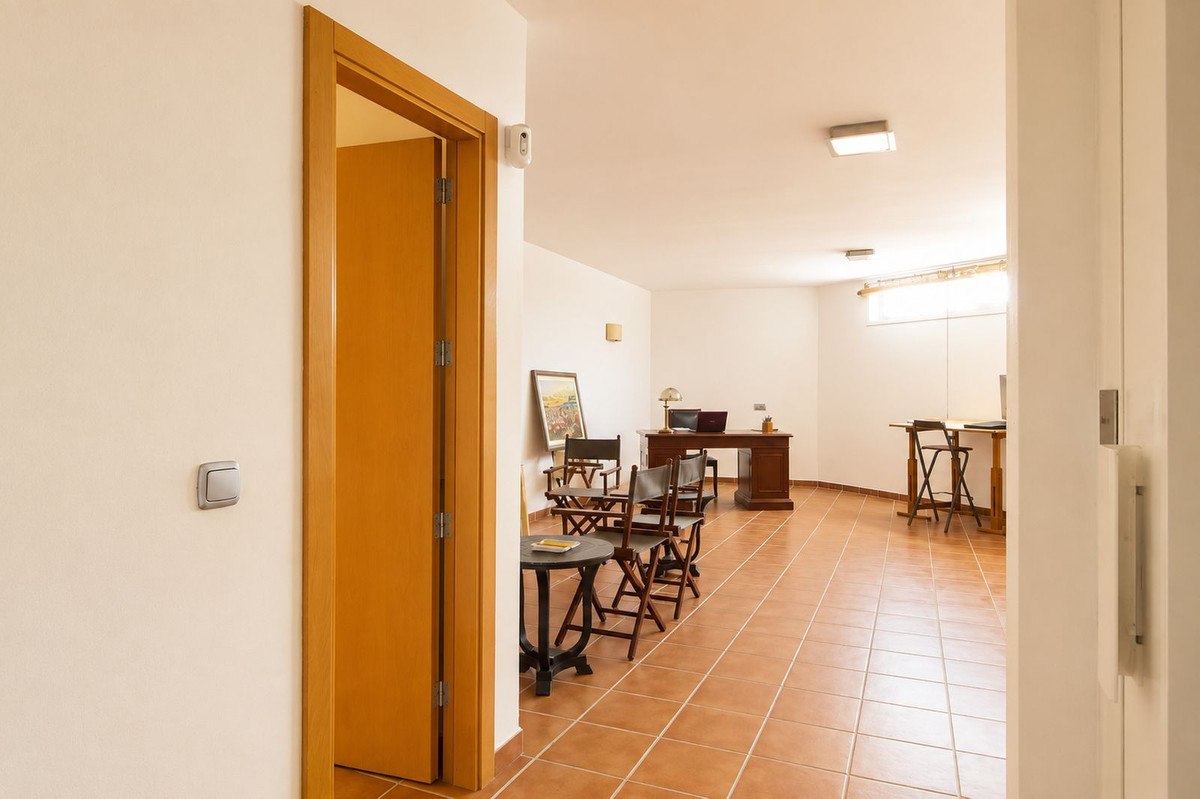 Huis te koop in Manilva | 4 slaapkamers H5461819