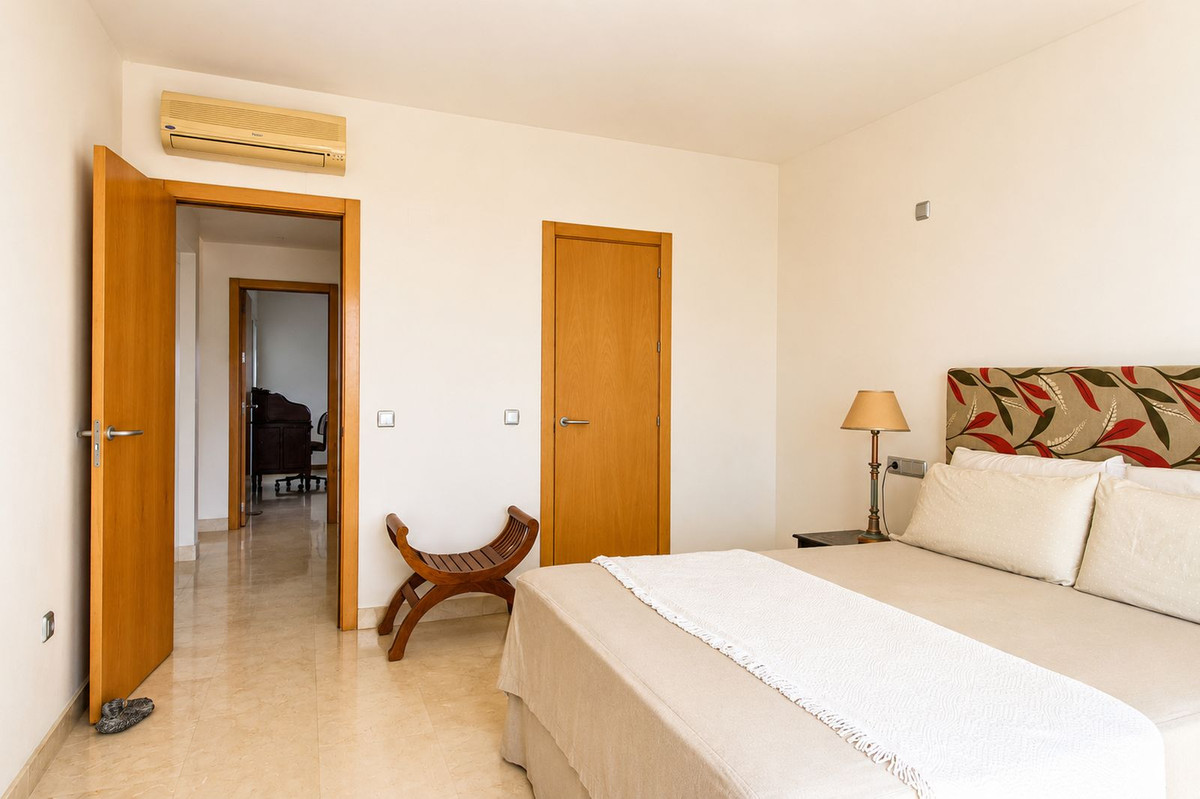 Huis te koop in Manilva | 4 slaapkamers H5461819