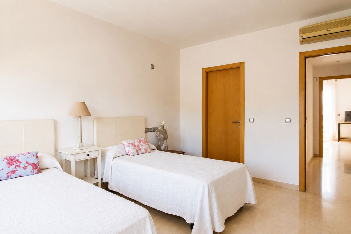 Huis te koop in Manilva | 4 slaapkamers H5461819