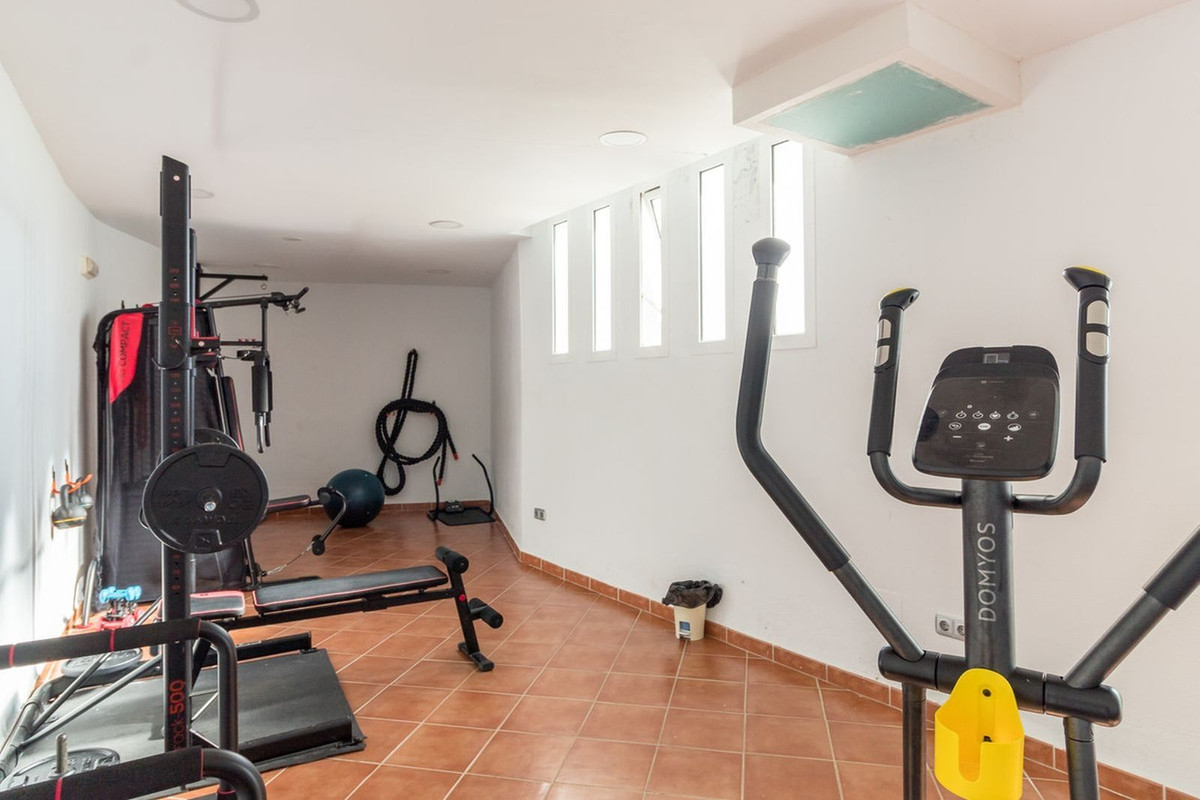 Huis te koop in Manilva | 4 slaapkamers H5461819