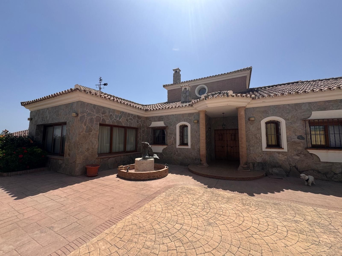 Huis te koop in Manilva | 5 slaapkamers H5462749
