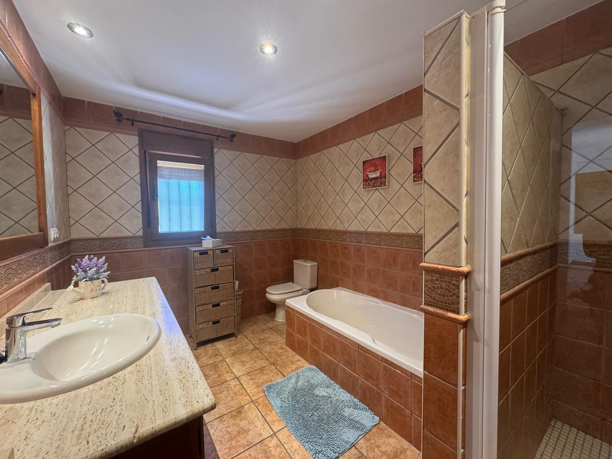 Huis te koop in Manilva | 5 slaapkamers H5462749