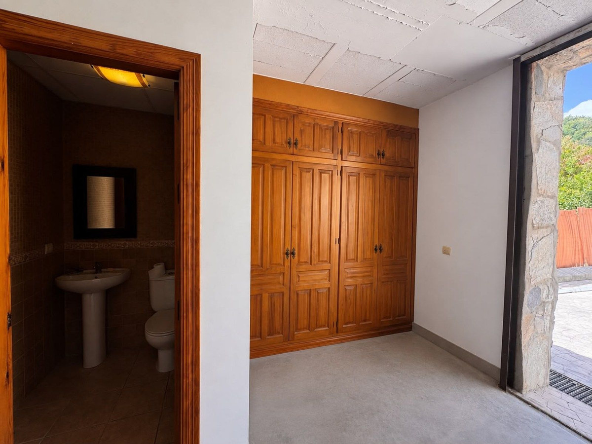 Huis te koop in Manilva | 5 slaapkamers H5462749
