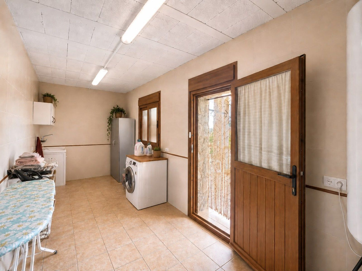 Huis te koop in Manilva | 5 slaapkamers H5462749