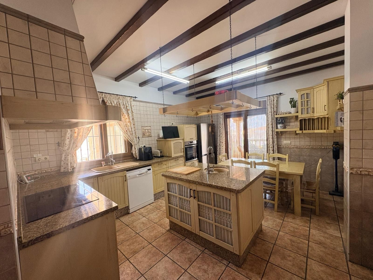 Huis te koop in Manilva | 5 slaapkamers H5462749