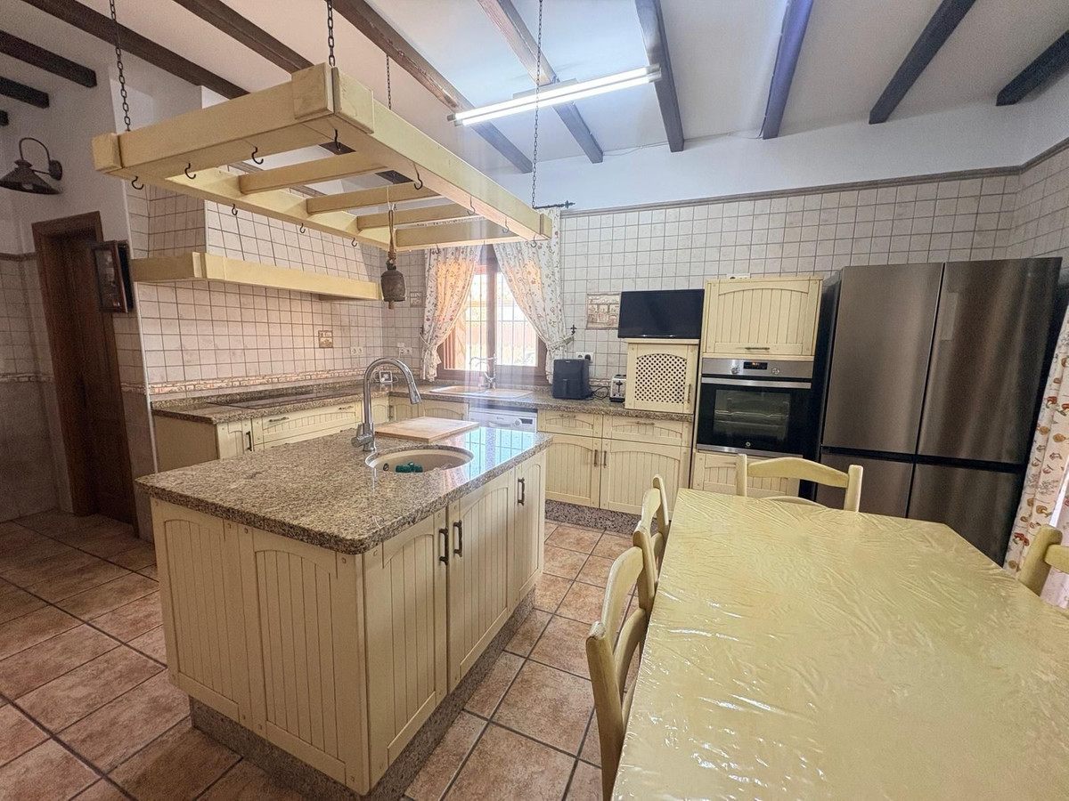 Huis te koop in Manilva | 5 slaapkamers H5462749