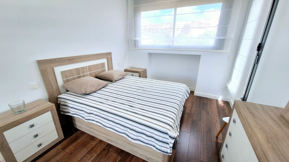 Huis te koop in Manilva | 4 slaapkamers H5470198
