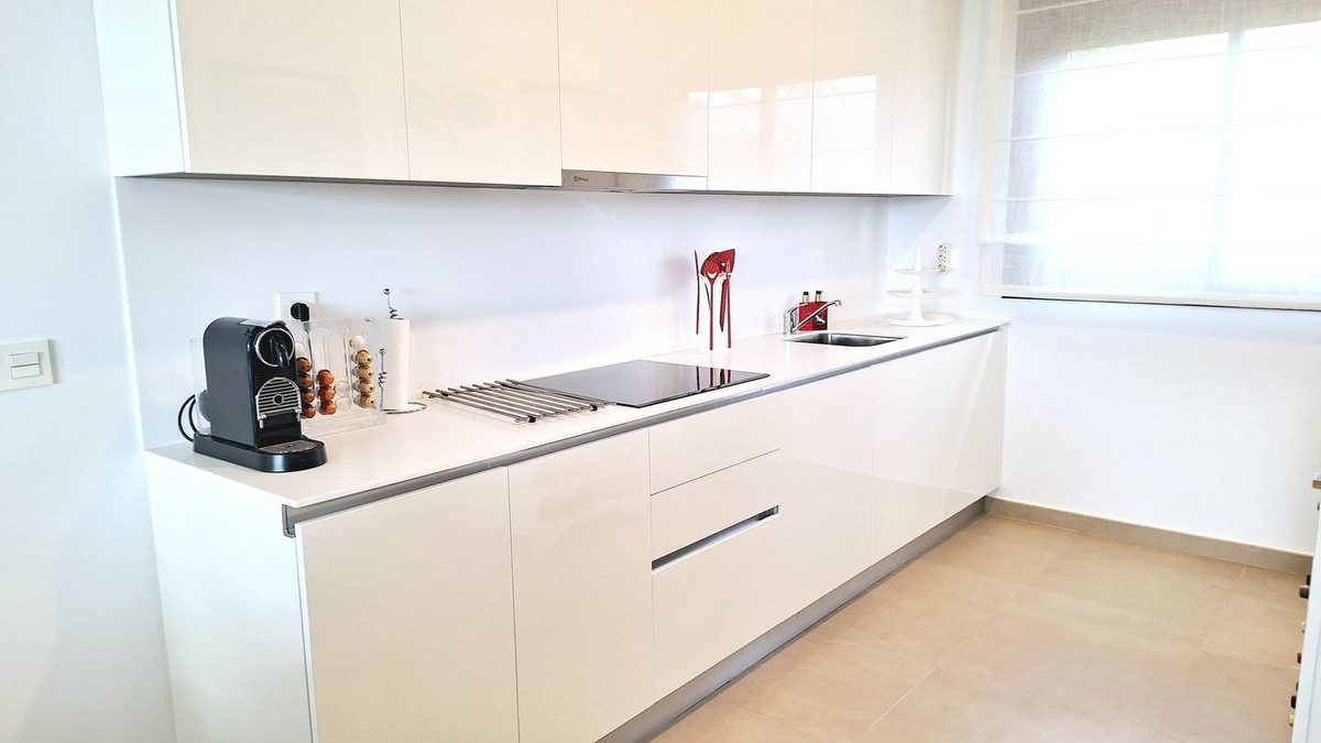 Huis te koop in Manilva | 4 slaapkamers H5470198