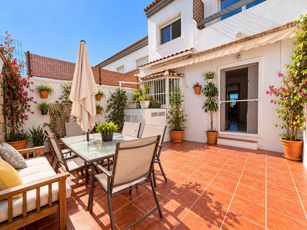 Huis te koop in Manilva | 4 slaapkamers H5516935