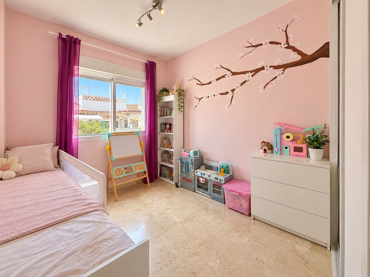 Huis te koop in Manilva | 4 slaapkamers H5516935