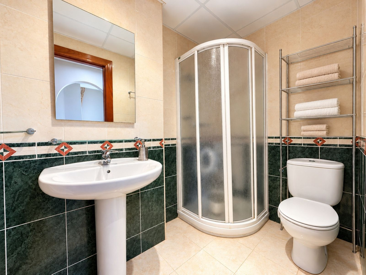 Huis te koop in Manilva | 4 slaapkamers H5516935
