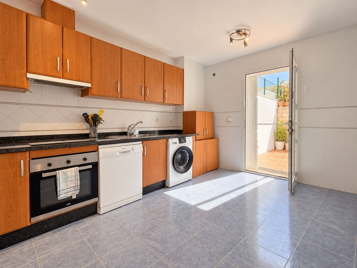 Huis te koop in Manilva | 4 slaapkamers H5516935