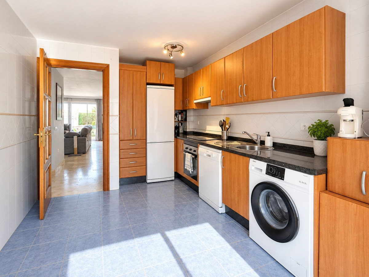 Huis te koop in Manilva | 4 slaapkamers H5516935