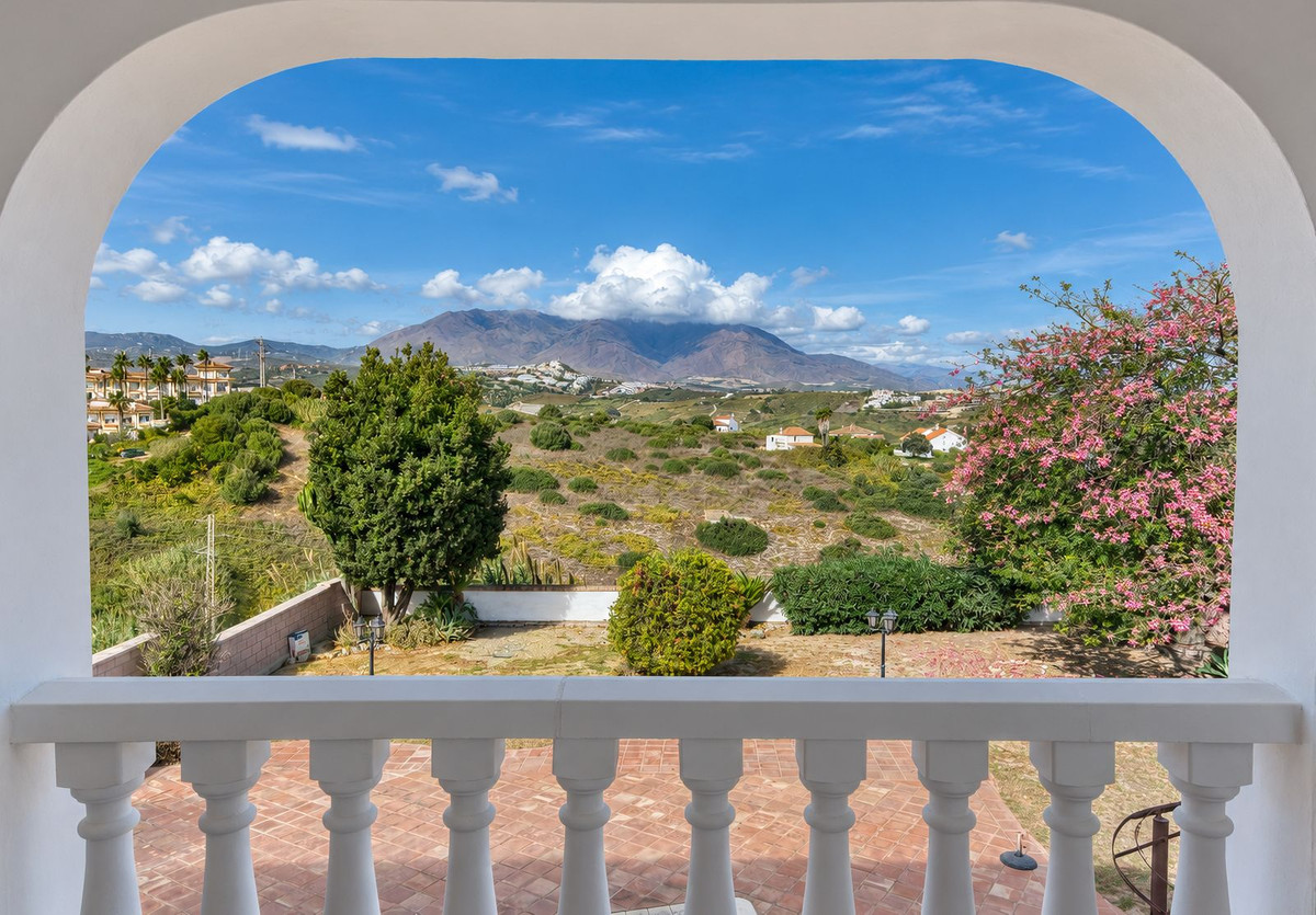 Huis te koop in Manilva | 4 slaapkamers H5517382