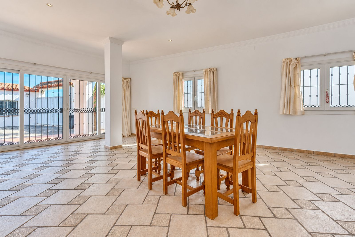 Huis te koop in Manilva | 4 slaapkamers H5517382