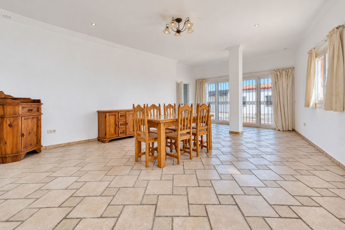 Huis te koop in Manilva | 4 slaapkamers H5517382