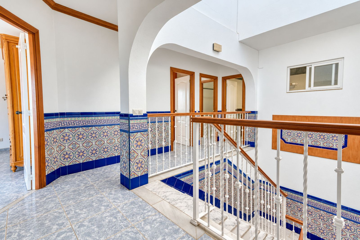 Huis te koop in Manilva | 4 slaapkamers H5517382