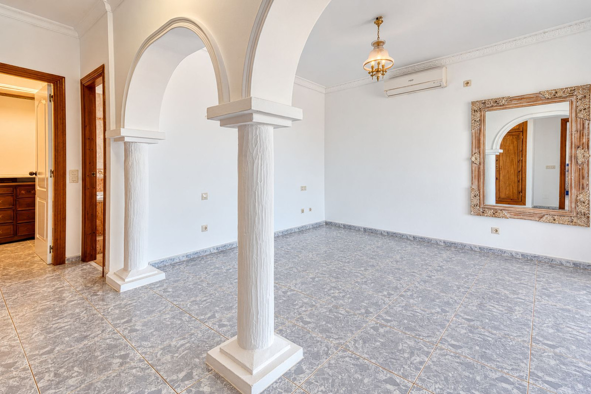 Huis te koop in Manilva | 4 slaapkamers H5517382