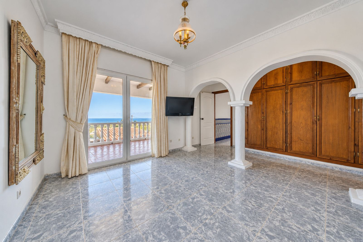 Huis te koop in Manilva | 4 slaapkamers H5517382