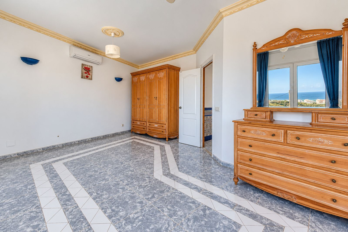 Huis te koop in Manilva | 4 slaapkamers H5517382