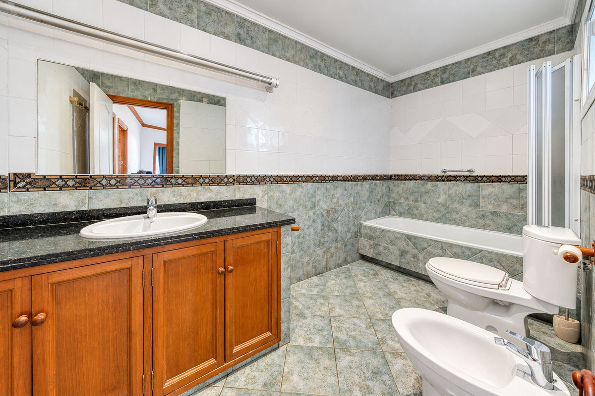 Huis te koop in Manilva | 4 slaapkamers H5517382