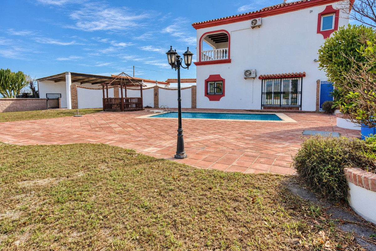 Huis te koop in Manilva | 4 slaapkamers H5517382