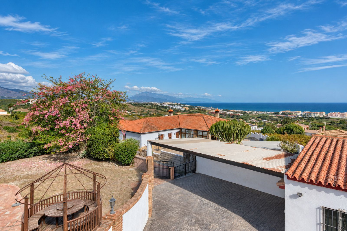 Huis te koop in Manilva | 4 slaapkamers H5517382