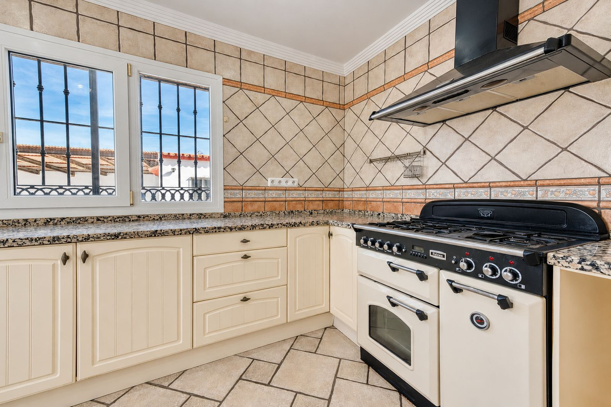 Huis te koop in Manilva | 4 slaapkamers H5517382