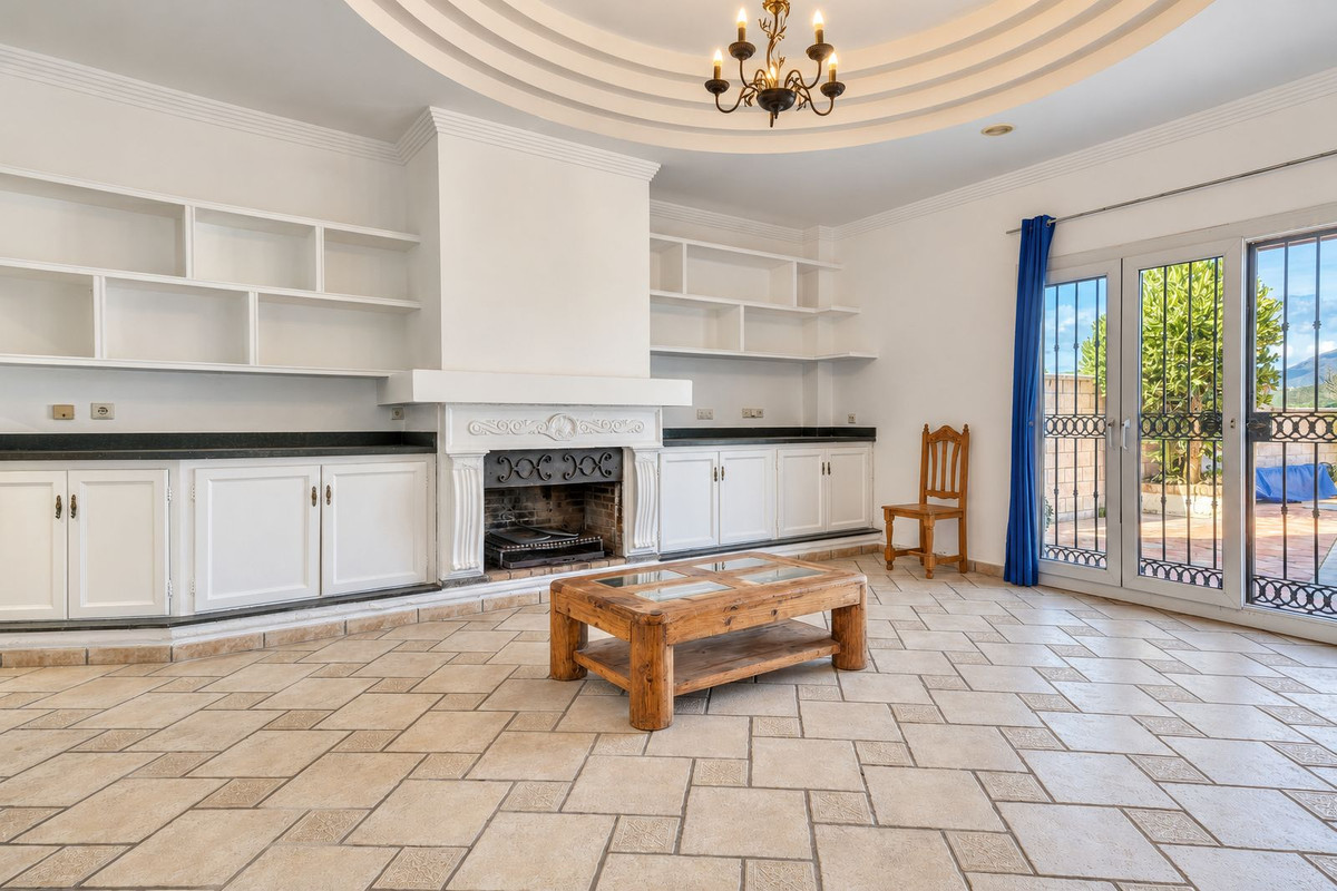 Huis te koop in Manilva | 4 slaapkamers H5517382
