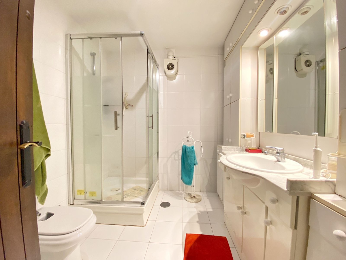 Huis te koop in Marbella | 6 slaapkamers H171886