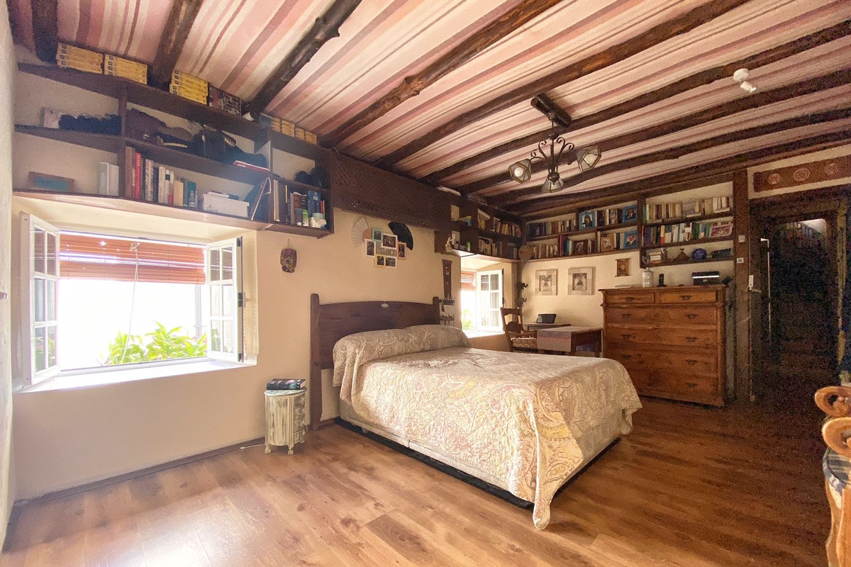 Huis te koop in Marbella | 6 slaapkamers H171886