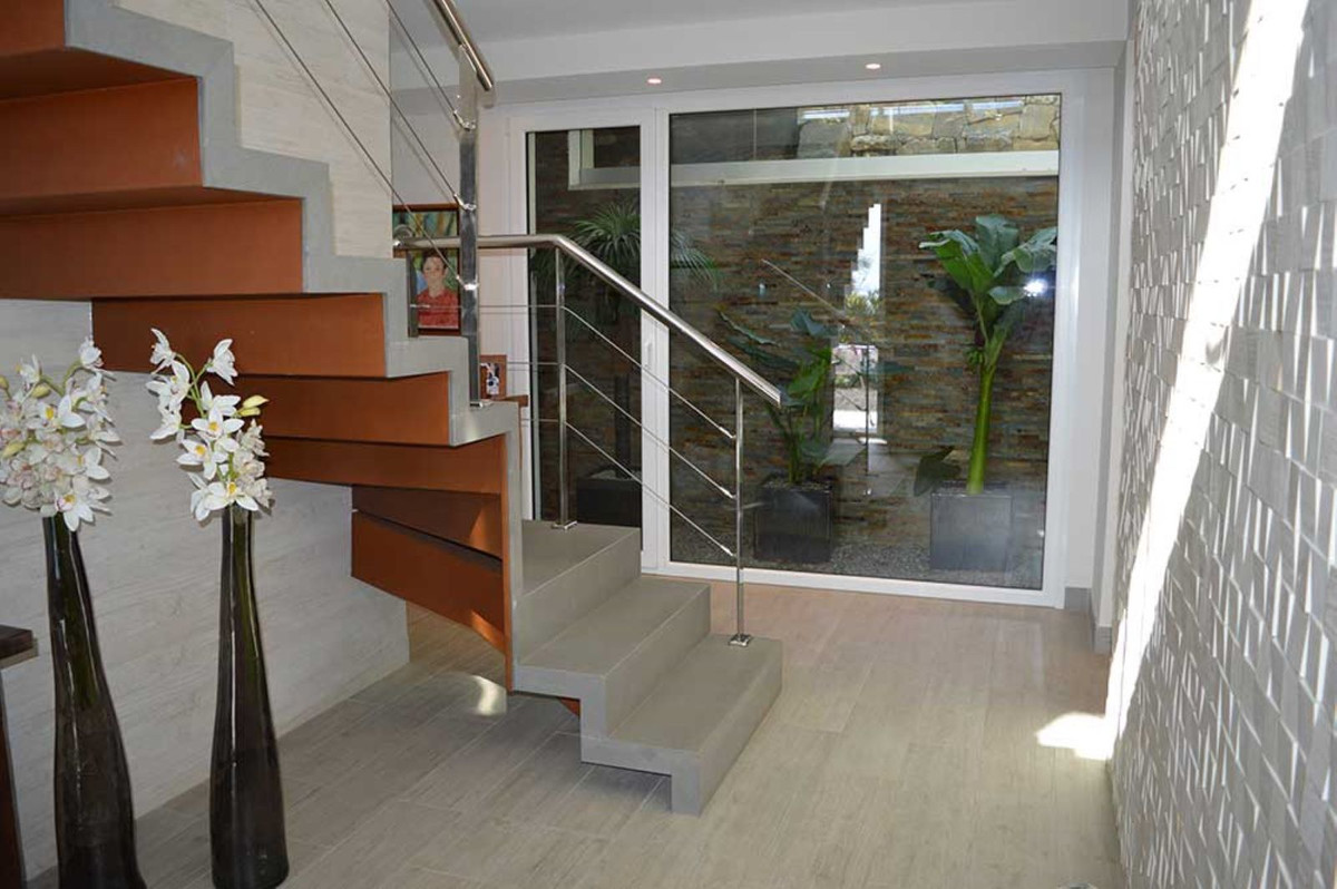 Huis te koop in Marbella | 5 slaapkamers H3370573