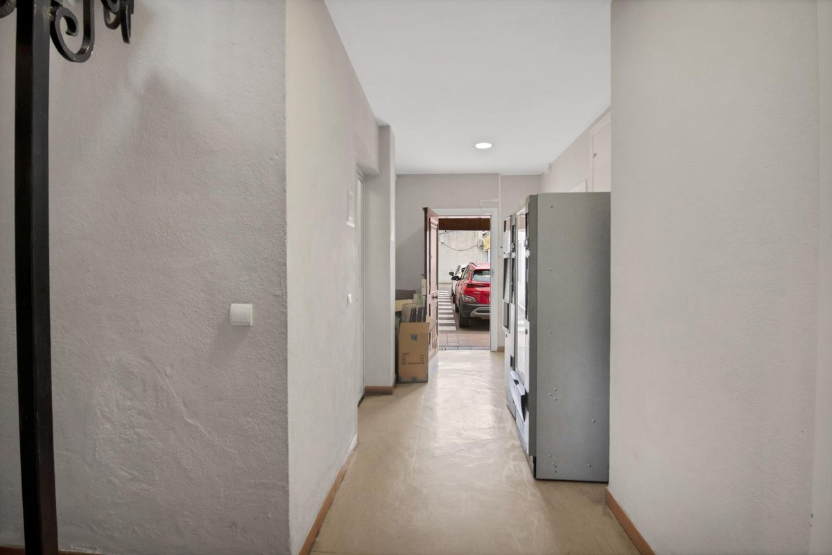 Property main view 64