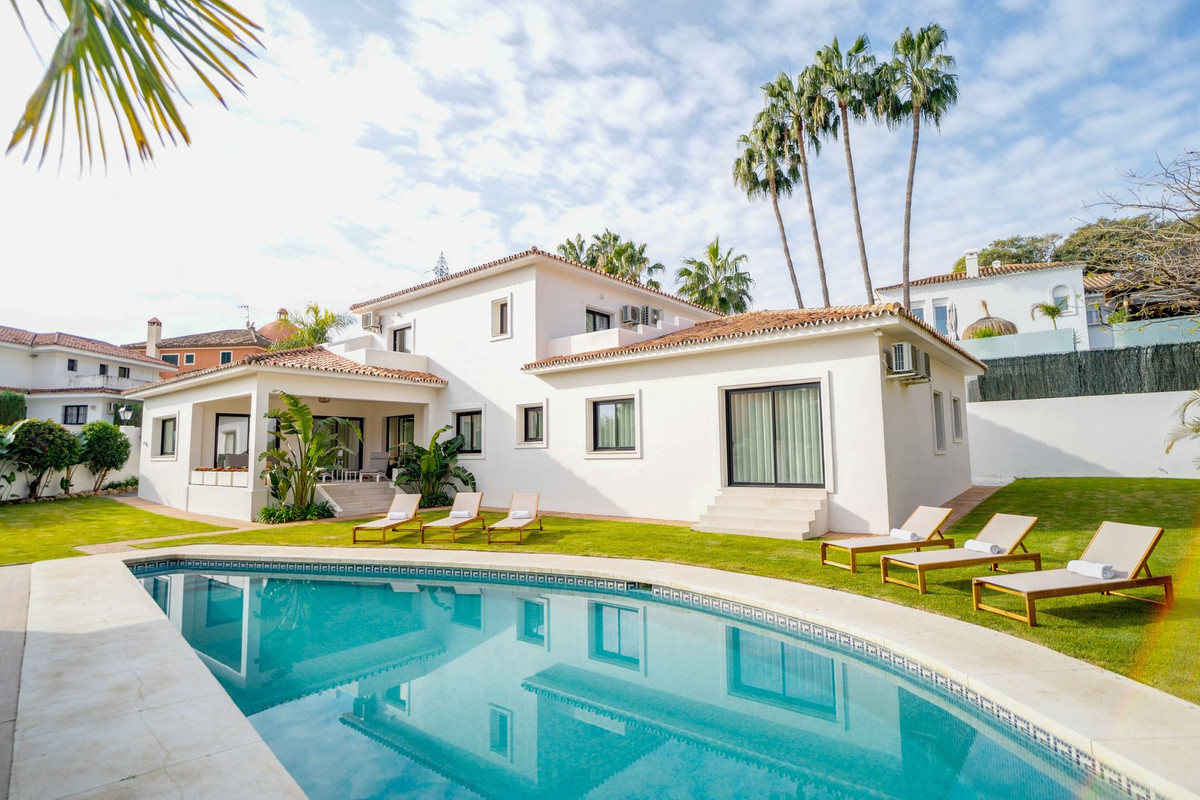 Huis te koop in Marbella | 6 slaapkamers H4659478