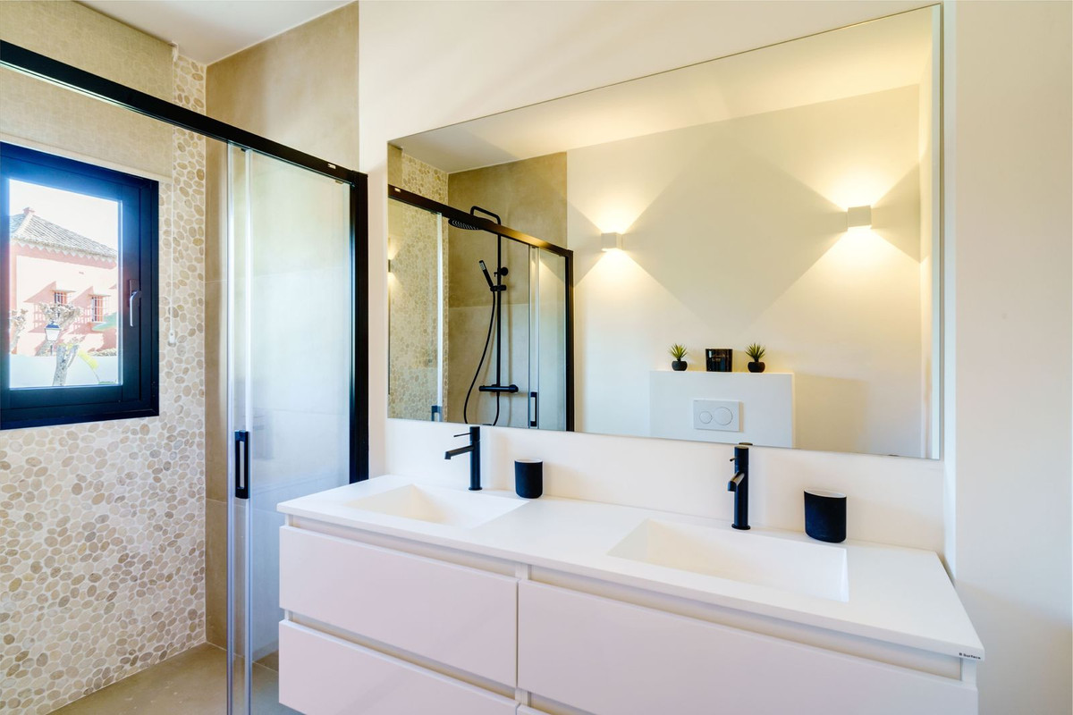 Huis te koop in Marbella | 6 slaapkamers H4659478