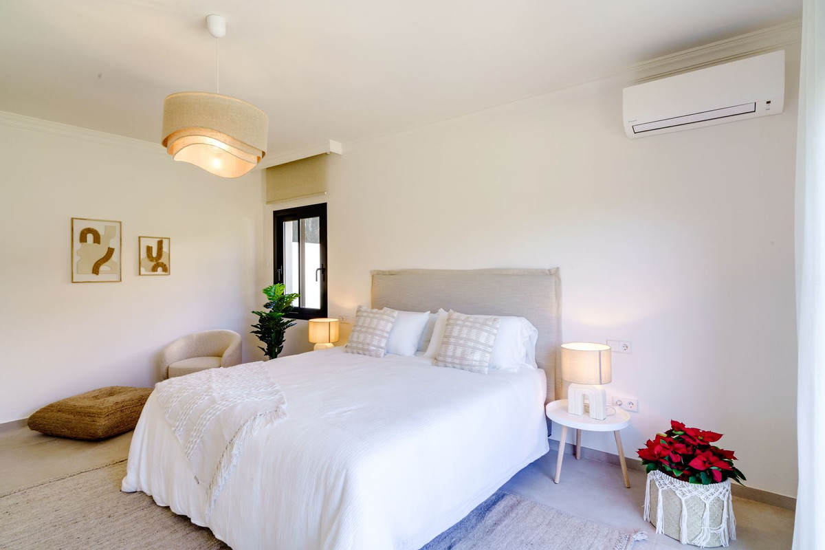 Huis te koop in Marbella | 6 slaapkamers H4659478