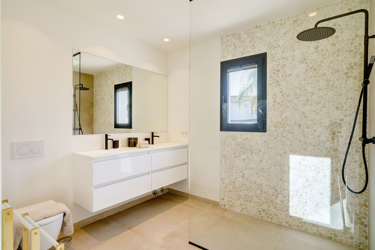 Huis te koop in Marbella | 6 slaapkamers H4659478