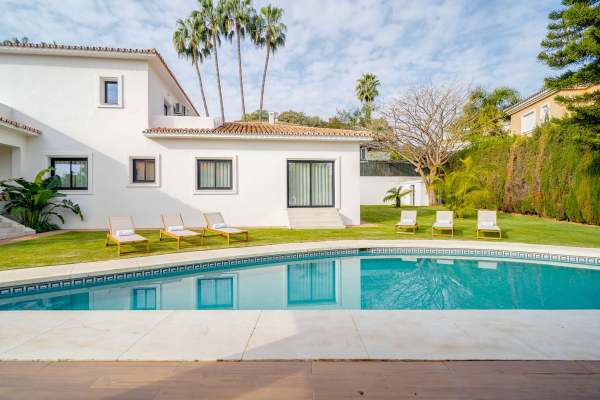 Huis te koop in Marbella | 6 slaapkamers H4659478