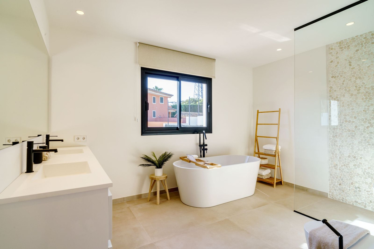 Huis te koop in Marbella | 6 slaapkamers H4659478