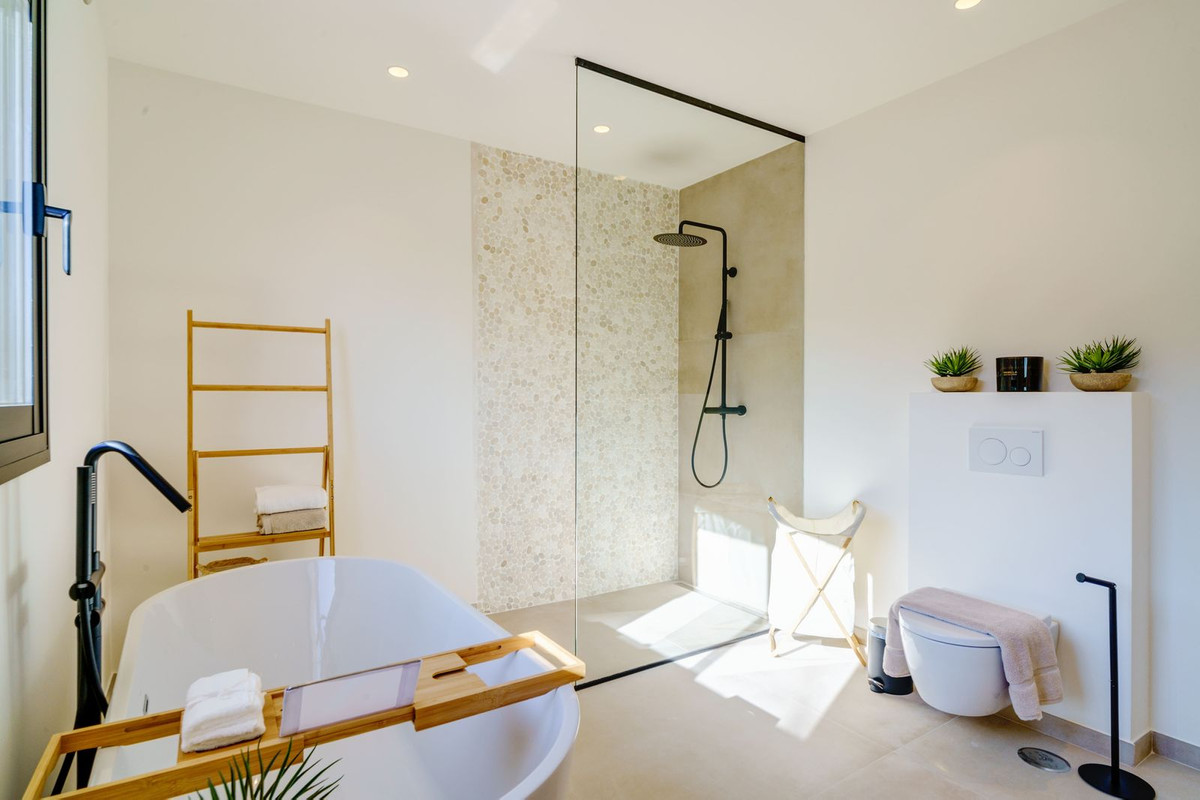 Huis te koop in Marbella | 6 slaapkamers H4659478