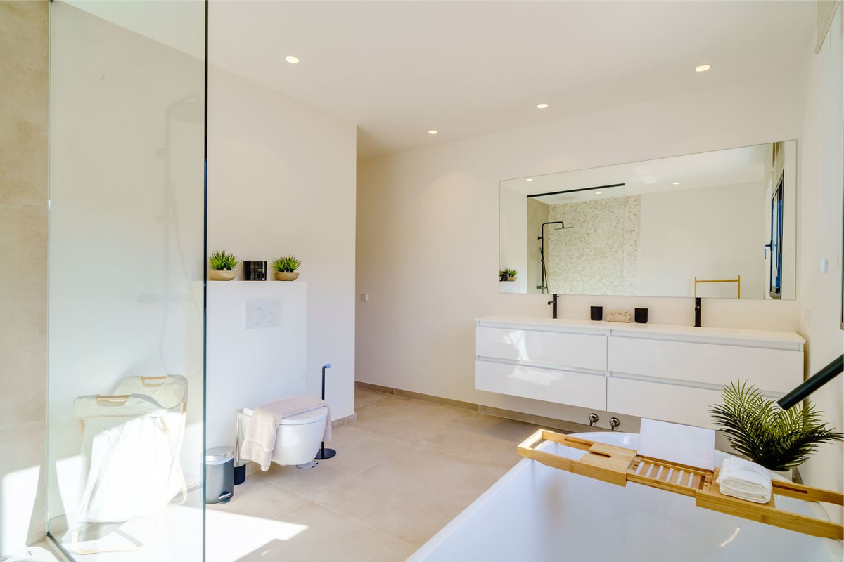 Huis te koop in Marbella | 6 slaapkamers H4659478