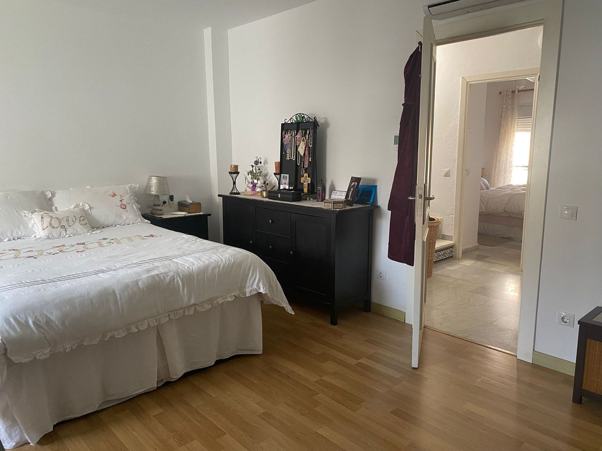 Huis te koop in Marbella | 4 slaapkamers H4741729