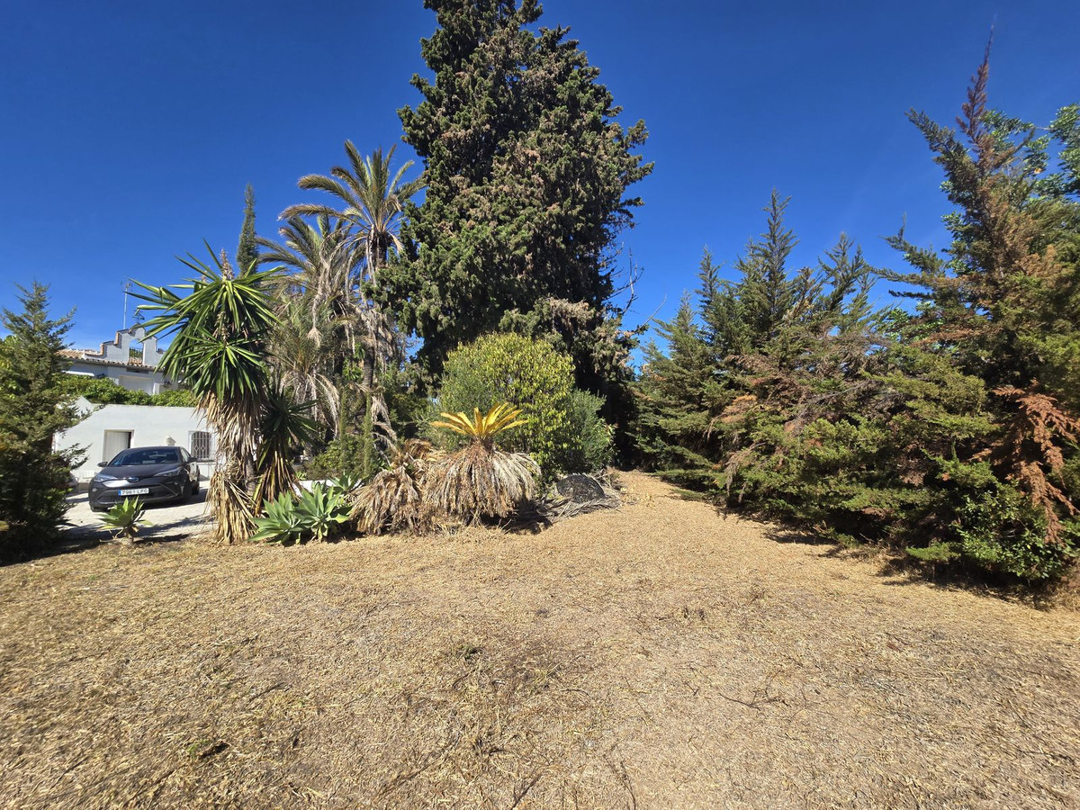 Detached Villa for sale in Marbella | 6 bedrooms H4856941