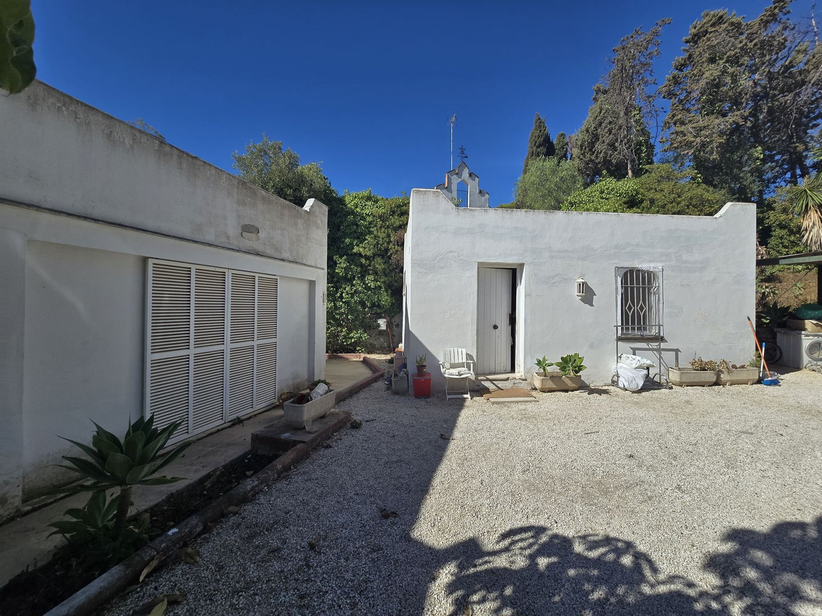 Detached Villa for sale in Marbella | 6 bedrooms H4856941