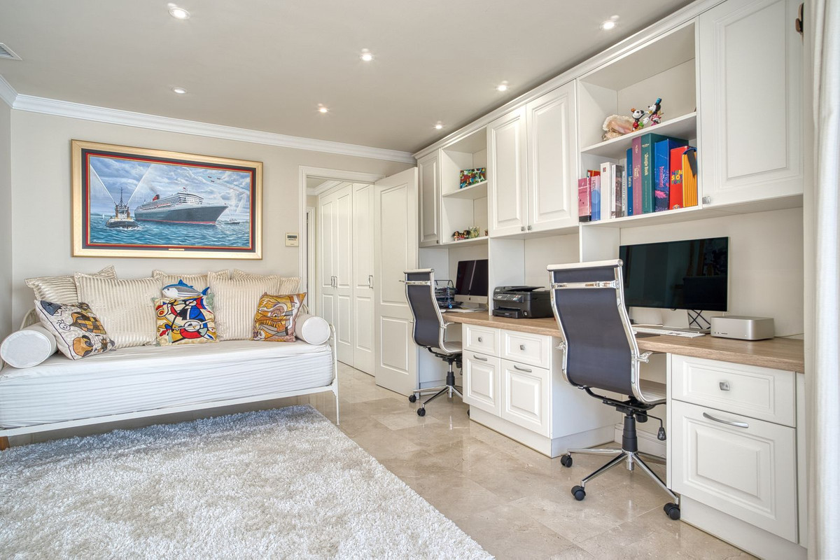 Huis te koop in Marbella | 4 slaapkamers H4981357