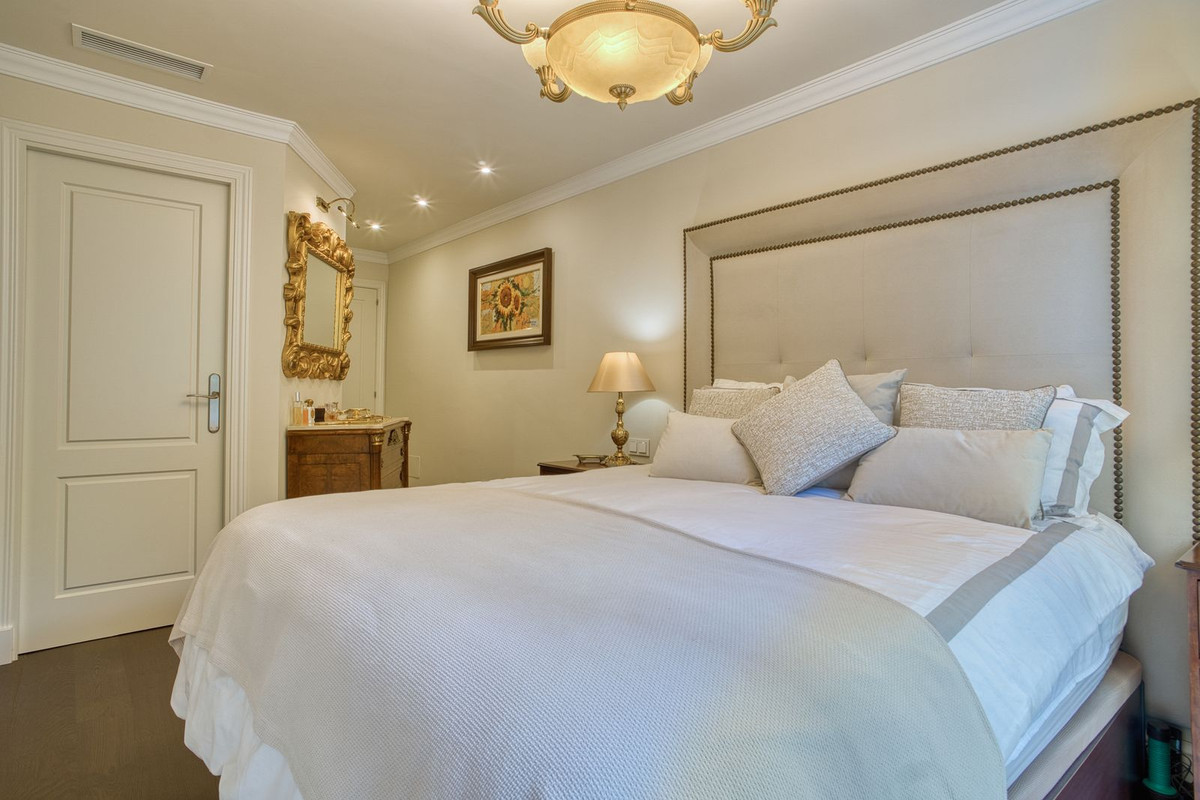 Huis te koop in Marbella | 4 slaapkamers H4981357